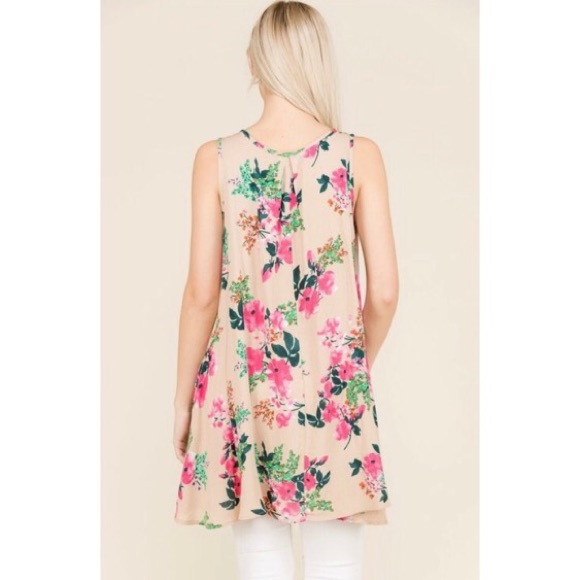 🆕 Tan Floral Tunic - Picture 5 of 5